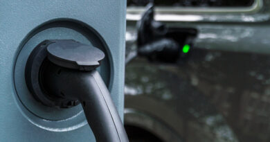Electric vehicle street charging