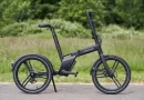 The headline design feature of the HonBike One is the omission of any chain or belt drive. Instead, this cleverly designed folding electric bike uses a shaft encased in a single-sided aluminium rear spar to the back wheel.