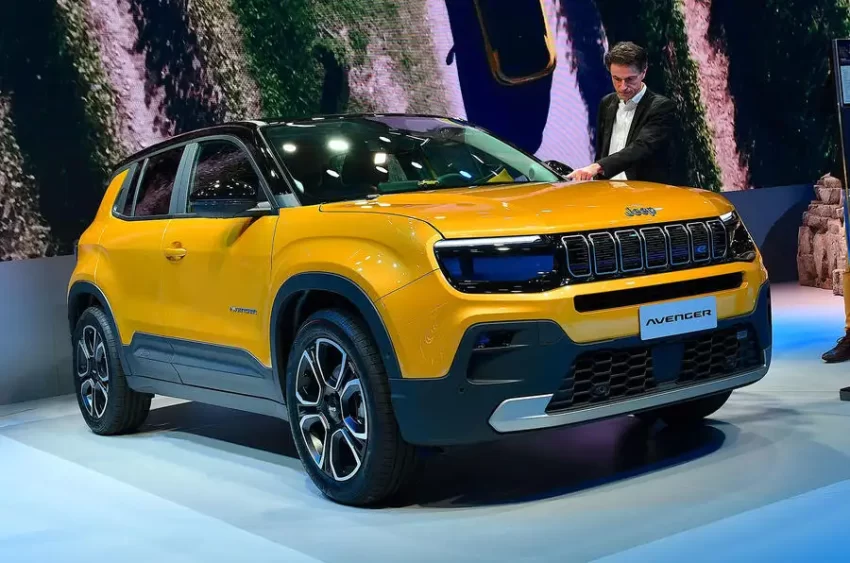 Jeep will launch an electric entry-level SUV early next year – the smallest it has ever produced – and it will be followed by a further three EVs bound for Europe by 2025.