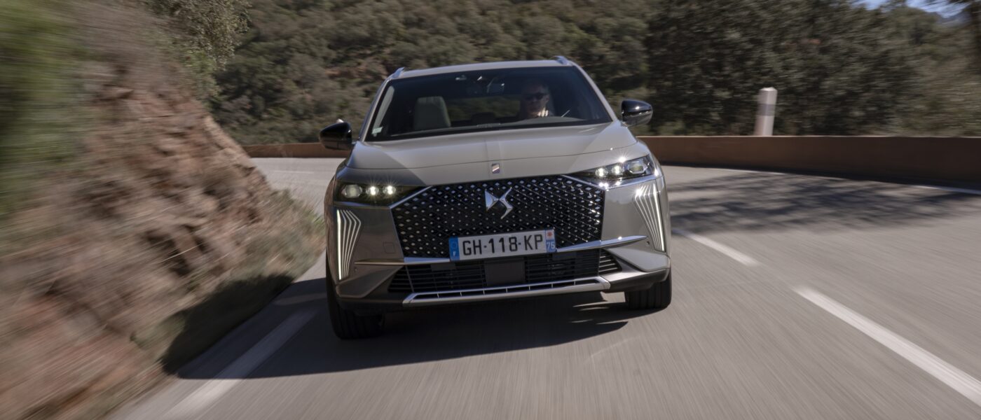 The DS 7 SUV will go electric-only from 2025 and launch as the French firm’s first electric SUV alongside a Lancia counterpart, as Stellantis’s premium brands prepare to go all-electric by 2027.
