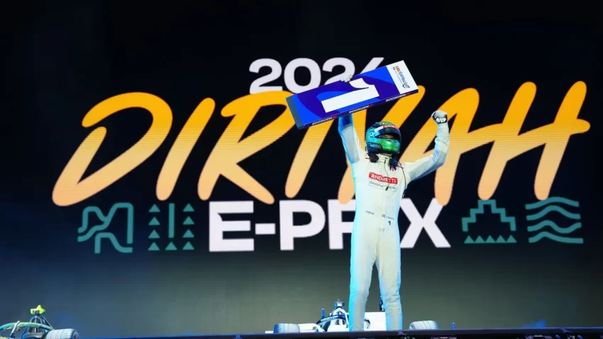 Reigning champion Jake Dennis showcased his resilience and skill as he stormed to a commanding win in Round 2 of the Formula E season, held in Diriyah, Saudi Arabia.