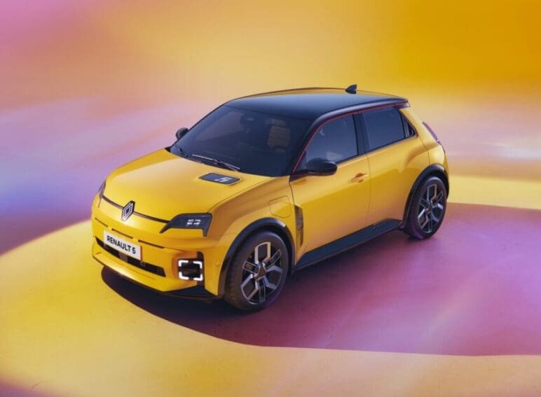 The new Renault 5 has been fully unveiled for the first time, promising to add “sparkle” to the electric city car market.