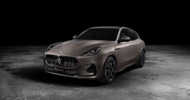 Maserati has started taking UK orders for its latest all-electric model – the Grecale Folgore.