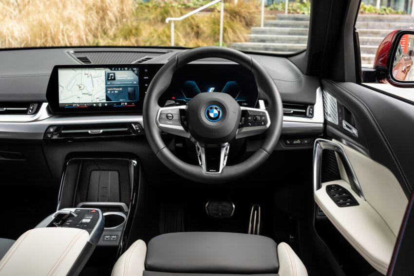 BMW iX2 xDrive30 interior