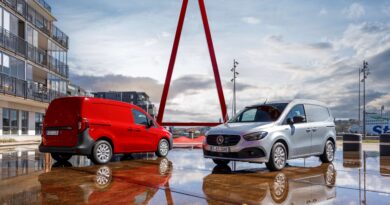 Mercedes-Benz Vans has announced a new partnership with charging provider Rightcharge to help drivers cut the cost of buying and fitting chargepoints.