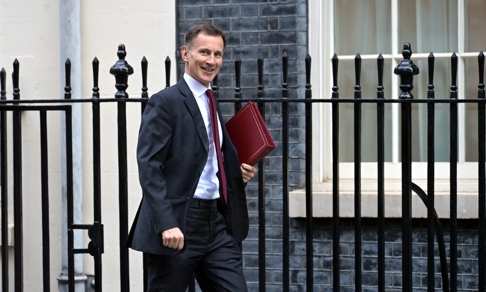 UK Chancellor Jeremy Hunt has been criticised for failing to do more to encourage the uptake of electric cars in his Budget statement.