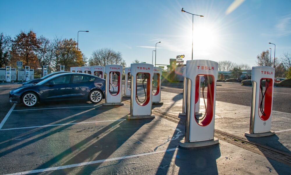 Drivers using the Allstar Chargepass to pay for EV charging can now access the UK’s Tesla Supercharger network.