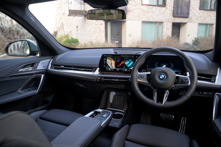 BMW iX1 eDrive20 interior