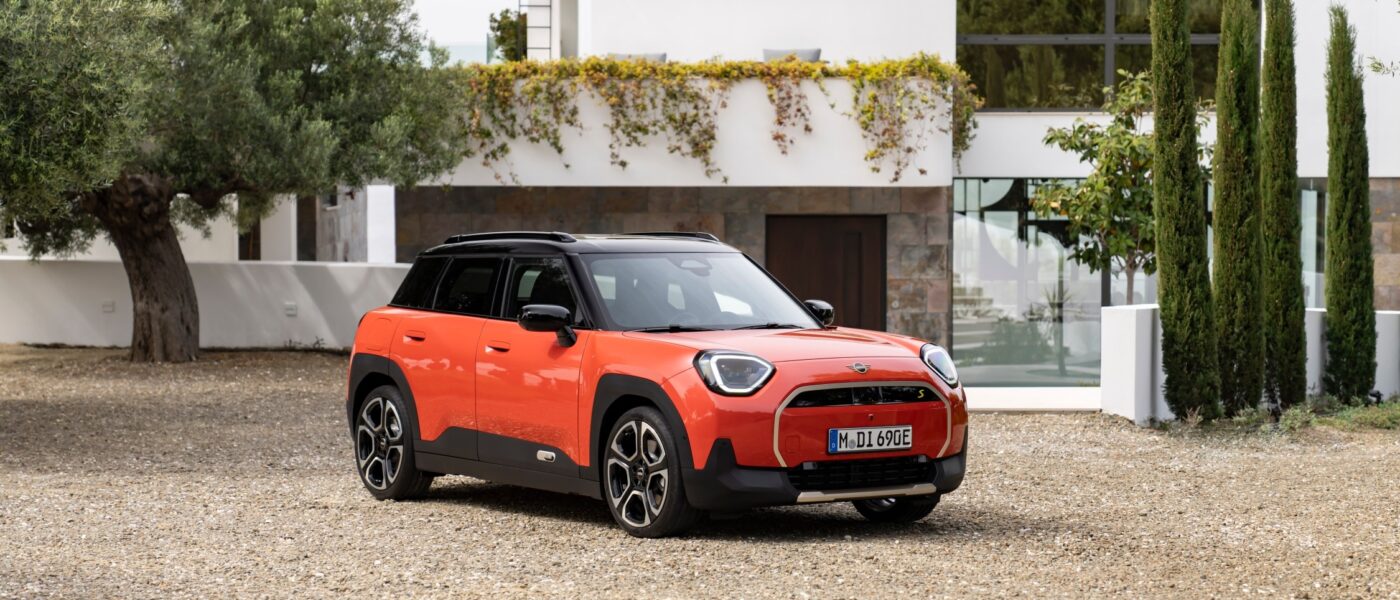 Mini has completed its new model line-up with the unveiling of the Mini Aceman crossover.