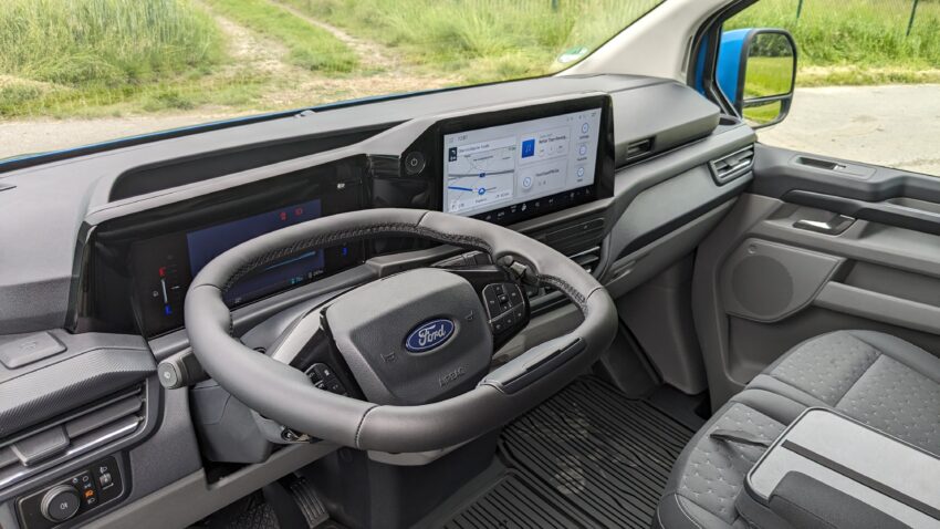 Ford E-Transit Custom flip-up steering wheel