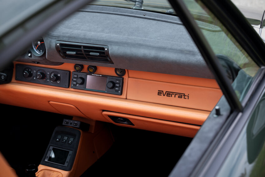 Everrati 911 RSR Evergreen Commission interior