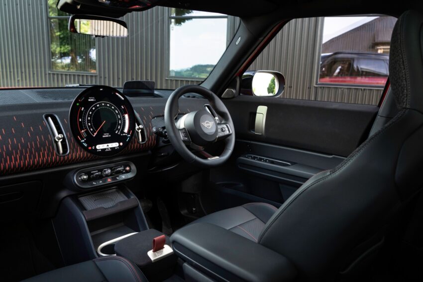 2024 Mini Countryman SE All4 interior