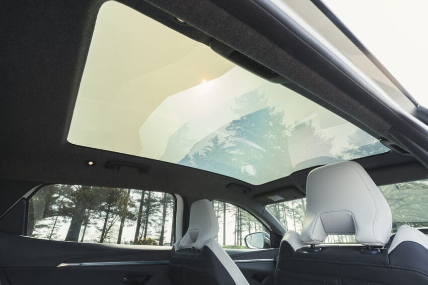 2024 Renault Scenic E-Tech Iconic Long Range solar bay roof