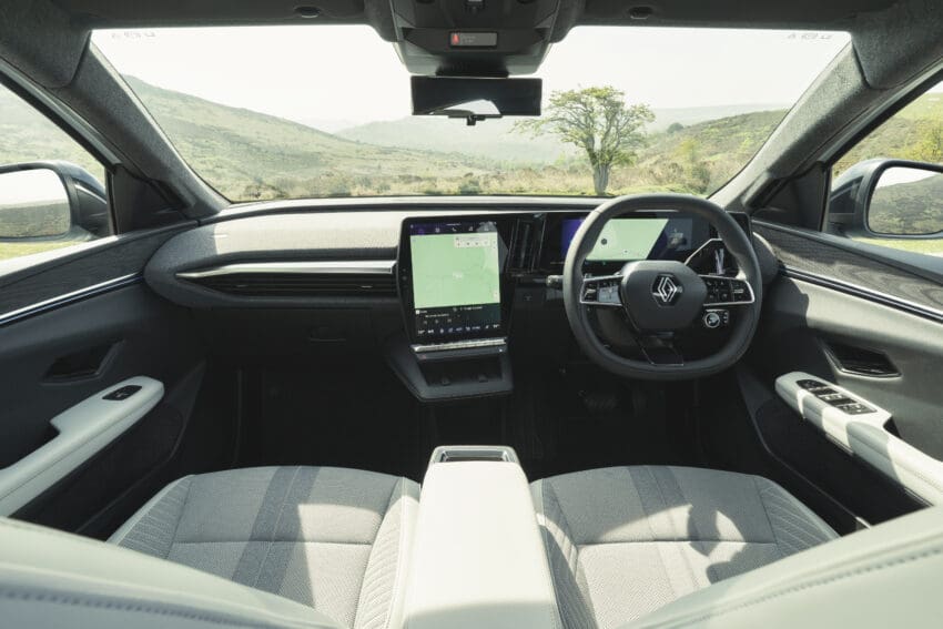 2024 Renault Scenic E-Tech Iconic Long Range interior