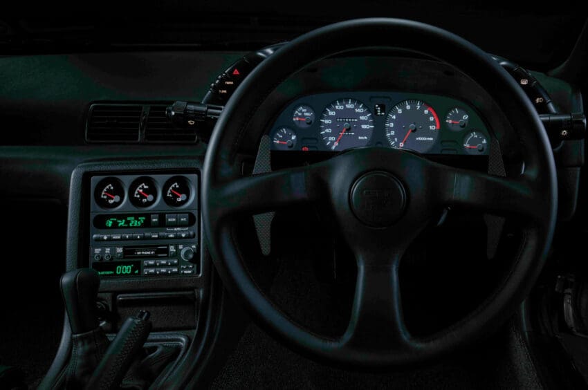 Nissan Skyline R32 EV interior