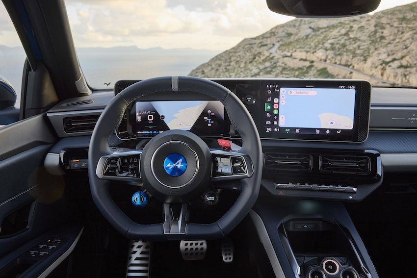 The-Alpine-A290-interior-takes-its-inspiration-from-Alpine-F1-Team-Pierre-Gasly