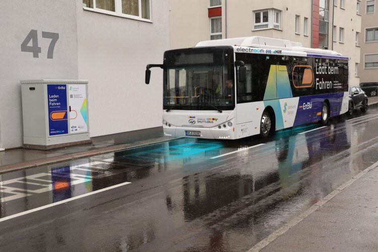 wirless-ev-charging-bus-using-electroen-electric-road-technology