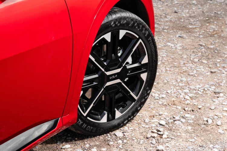 kia-ev6-gt-line-s-alloy-wheel-close-up