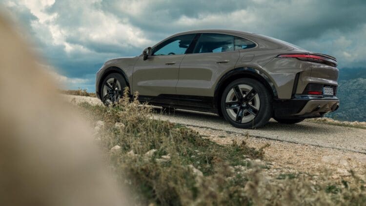 Porsche Cayenne Electric Coupe Turbo