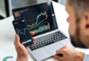 Trading Forex with robots sounds great until your home setup fails at the worst time. Power cuts, slow Wi-Fi, or a simple reboot can cause you to miss trades and lose money.