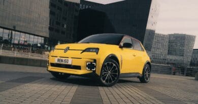 renault 5 gets one-pedal driving