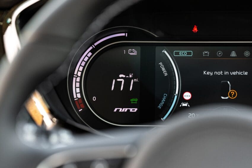 Used Kia E-Niro digital driver display