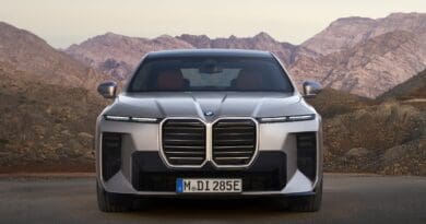 New BMW i7 front end