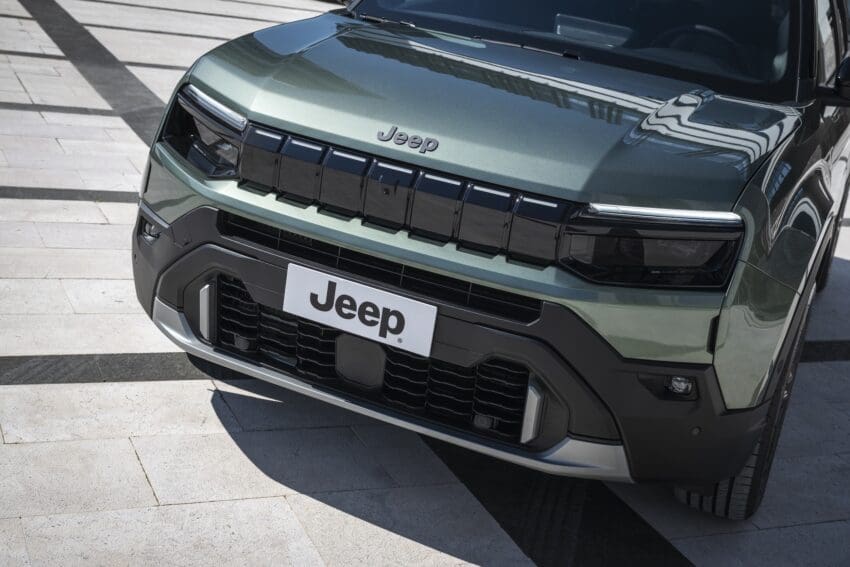 New Jeep Avenger light-up grille