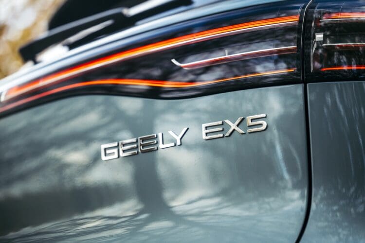 geely ex5 rear badge detail