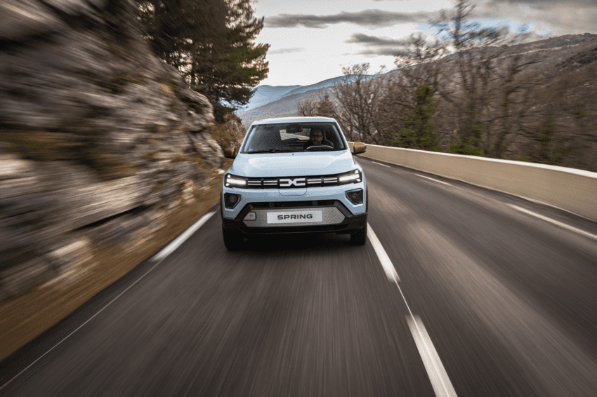 UK's cheapest EV gets even cheaper as Dacia cuts Spring price