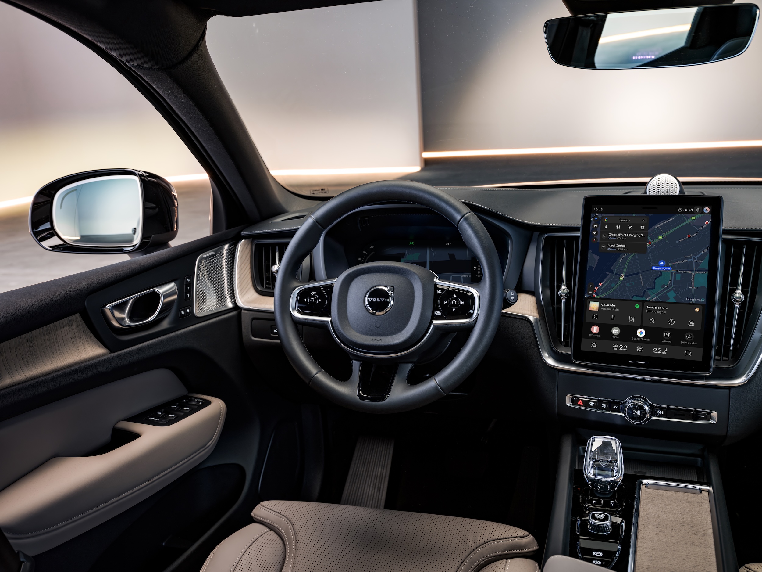 The XC60 boasts one of the best interiors around - no question (Image: Volvo)