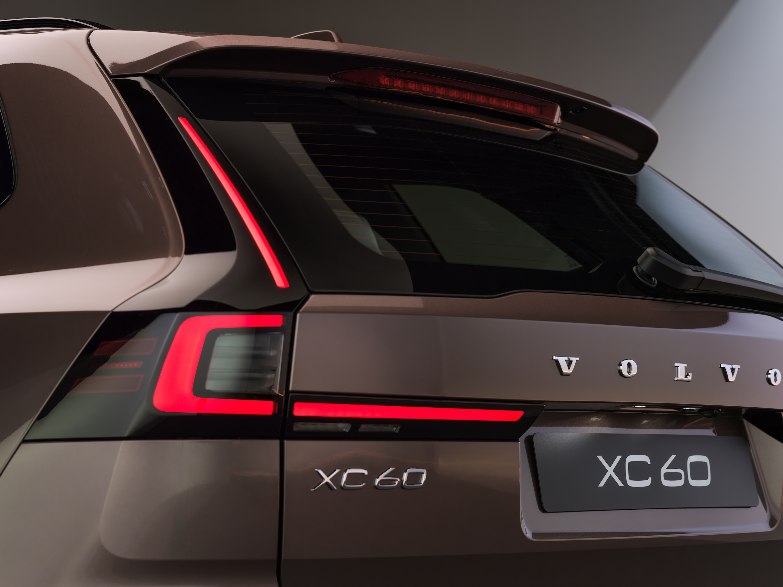 The rear end is mostly new, too (Image: Volvo)